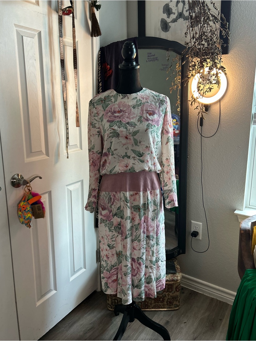 Vintage | Union Made | white & pink floral golden girls long sleeve midi dress